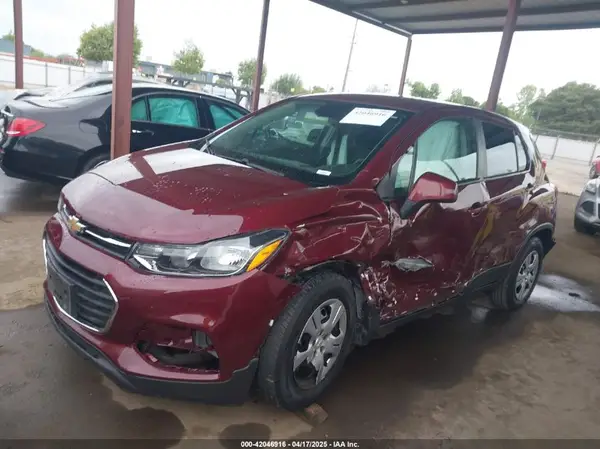 3GNCJKSB9HL273738 2017 CHEVROLET TRAX - Image 2