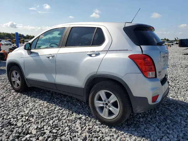 3GNCJKSB9HL284948 2017 CHEVROLET TRAX - Image 2