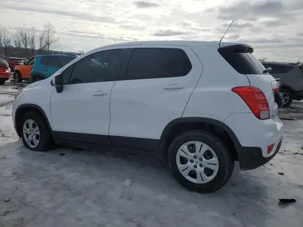 3GNCJKSB9HL289647 2017 CHEVROLET TRAX - Image 2