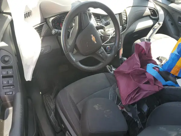 3GNCJKSB9JL166257 2018 CHEVROLET TRAX - Image 8