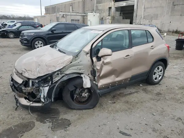 3GNCJKSB9JL197332 2018 CHEVROLET TRAX - Image 1