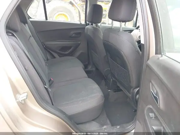 3GNCJKSB9JL204084 2018 CHEVROLET TRAX - Image 8