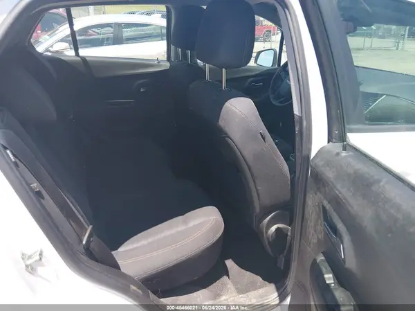 3GNCJKSB9JL211522 2018 CHEVROLET TRAX - Image 8