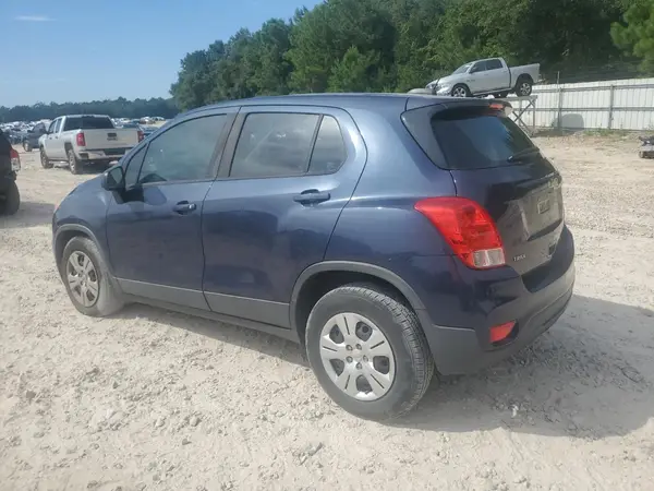 3GNCJKSB9JL214114 2018 CHEVROLET TRAX - Image 2