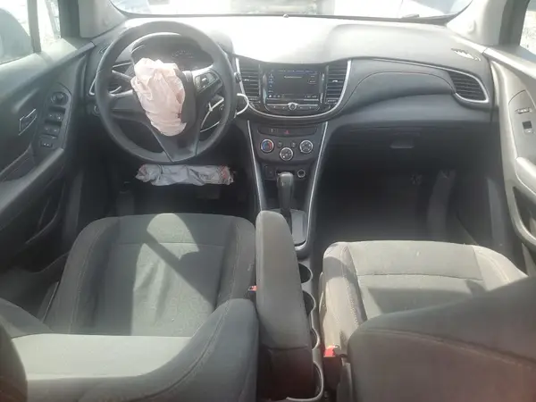 3GNCJKSB9JL214114 2018 CHEVROLET TRAX - Image 8
