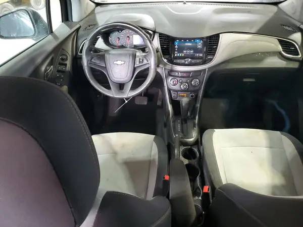 3GNCJKSB9JL215523 2018 CHEVROLET TRAX - Image 8