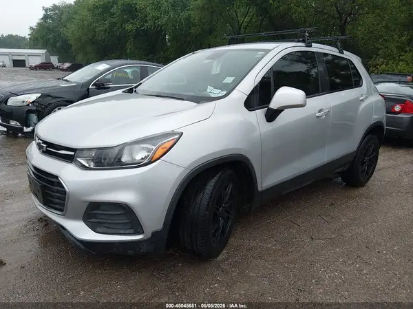 3GNCJKSB9JL220754 2018 CHEVROLET TRAX - Image 2