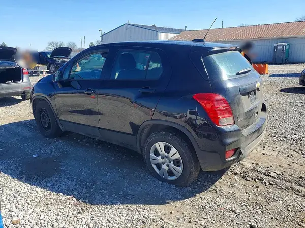 3GNCJKSB9JL271929 2018 CHEVROLET TRAX - Image 2