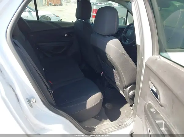 3GNCJKSB9JL316268 2018 CHEVROLET TRAX - Image 8