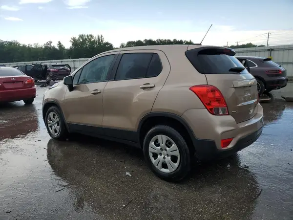 3GNCJKSB9JL332986 2018 CHEVROLET TRAX - Image 2