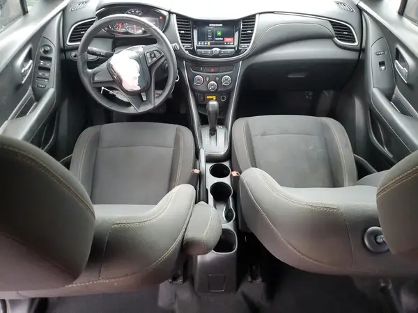3GNCJKSB9JL332986 2018 CHEVROLET TRAX - Image 8