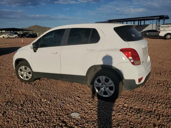 3GNCJKSB9JL345186 2018 CHEVROLET TRAX - Image 2