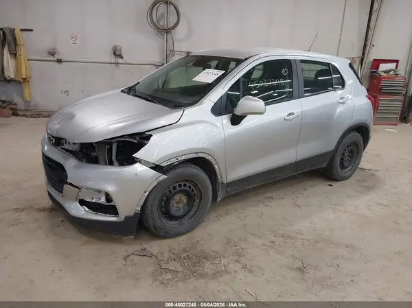 3GNCJKSB9JL363719 2018 CHEVROLET TRAX - Image 2