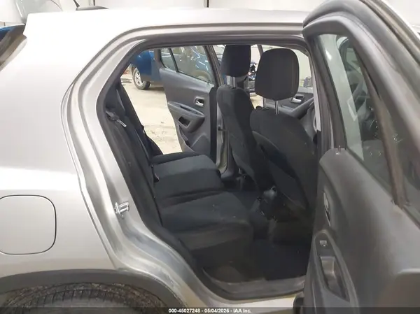 3GNCJKSB9JL363719 2018 CHEVROLET TRAX - Image 8