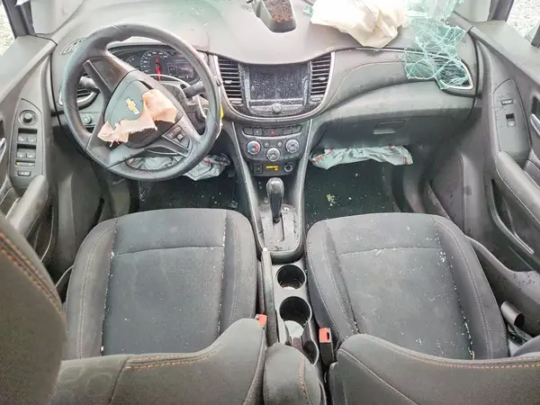3GNCJKSB9JL370699 2018 CHEVROLET TRAX - Image 8