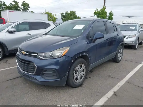 3GNCJKSB9JL376907 2018 CHEVROLET TRAX - Image 2