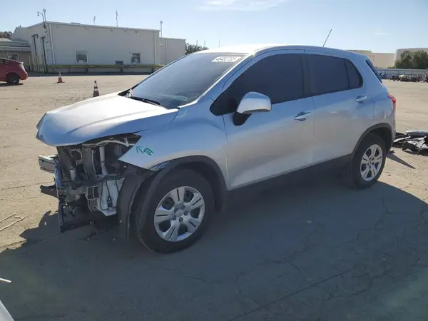 3GNCJKSB9JL383811 2018 CHEVROLET TRAX - Image 1