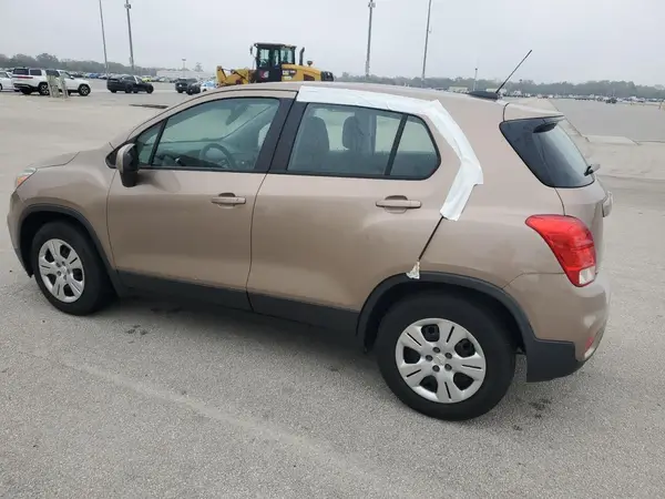 3GNCJKSB9JL410747 2018 CHEVROLET TRAX - Image 2