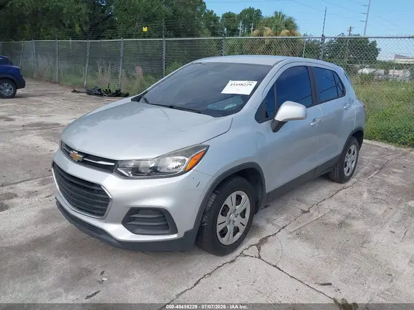 3GNCJKSB9KL115231 2019 CHEVROLET TRAX - Image 2