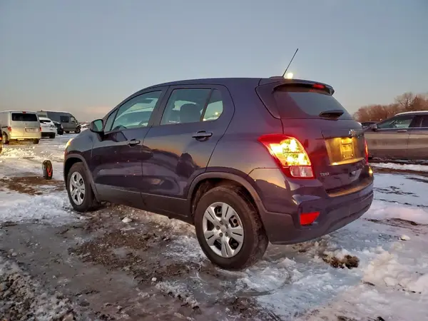 3GNCJKSB9KL164509 2019 CHEVROLET TRAX - Image 2