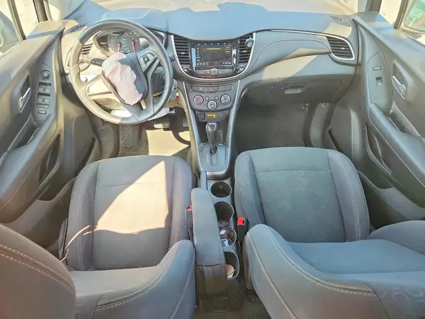 3GNCJKSB9KL168334 2019 CHEVROLET TRAX - Image 8