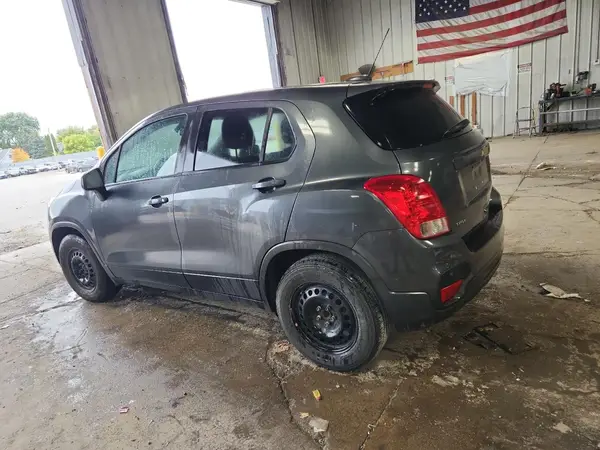 3GNCJKSB9KL172836 2019 CHEVROLET TRAX - Image 2