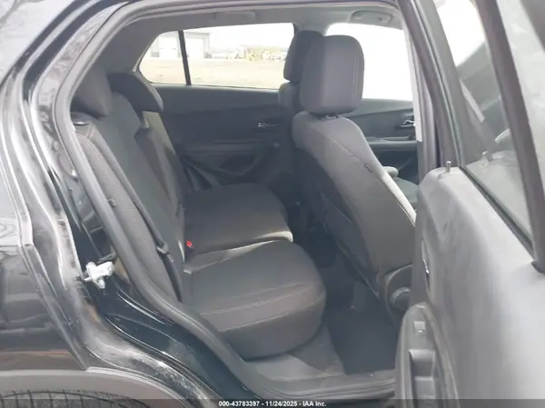 3GNCJKSB9KL188504 2019 CHEVROLET TRAX - Image 8