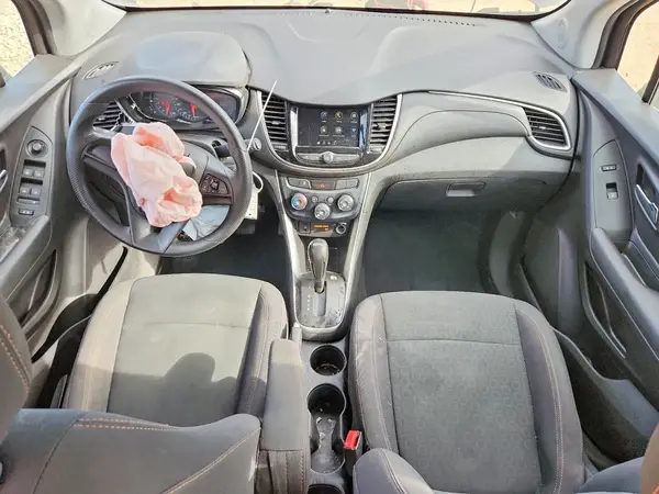 3GNCJKSB9KL195212 2019 CHEVROLET TRAX - Image 8