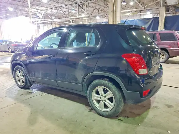 3GNCJKSB9KL202983 2019 CHEVROLET TRAX - Image 2