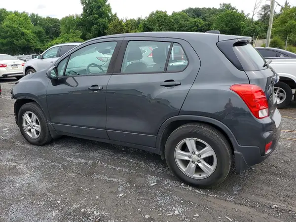 3GNCJKSB9KL220402 2019 CHEVROLET TRAX - Image 2
