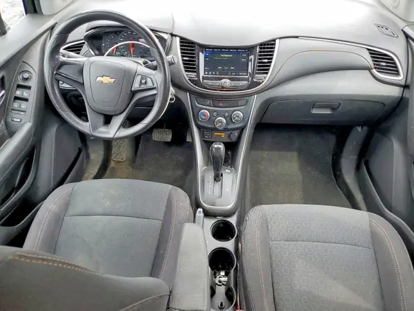 3GNCJKSB9KL220402 2019 CHEVROLET TRAX - Image 8