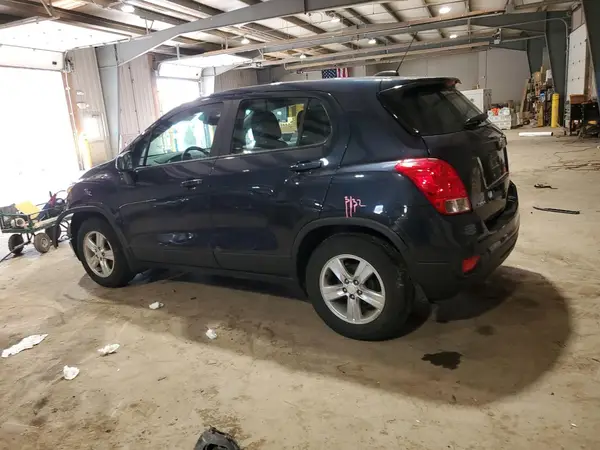 3GNCJKSB9KL229388 2019 CHEVROLET TRAX - Image 2