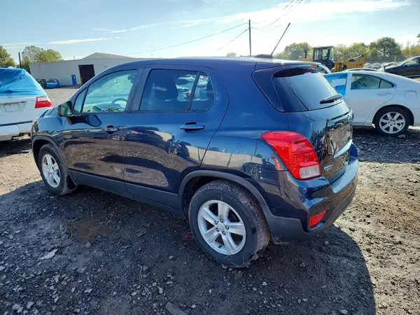 3GNCJKSB9KL259328 2019 CHEVROLET TRAX - Image 2