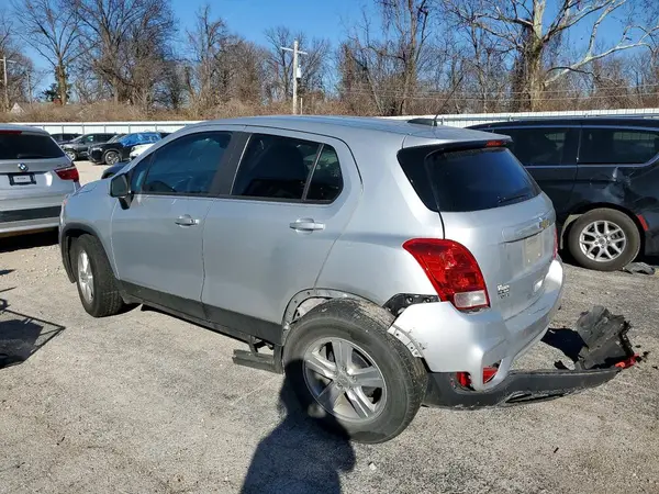 3GNCJKSB9KL280826 2019 CHEVROLET TRAX - Image 2