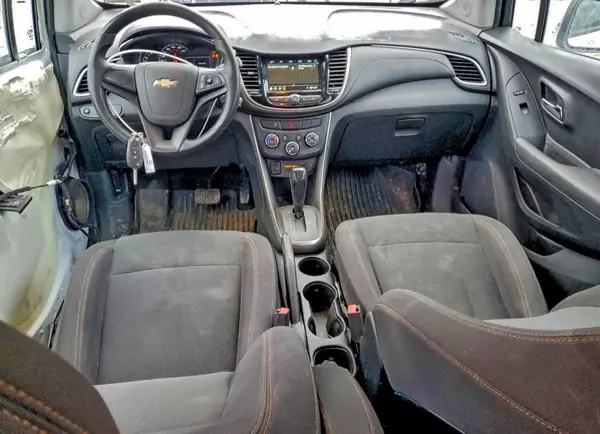 3GNCJKSB9KL285525 2019 CHEVROLET TRAX - Image 8