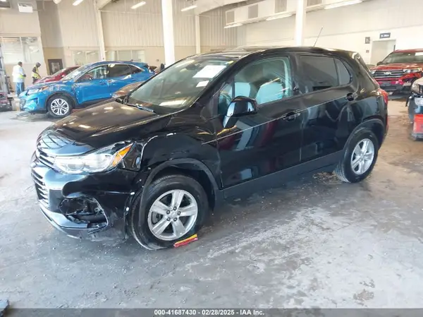 3GNCJKSB9KL294158 2019 CHEVROLET TRAX - Image 2