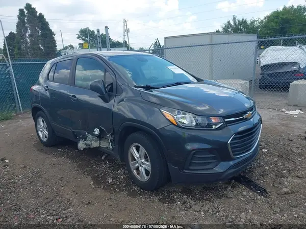 3GNCJKSB9KL296251 2019 CHEVROLET TRAX - Image 1