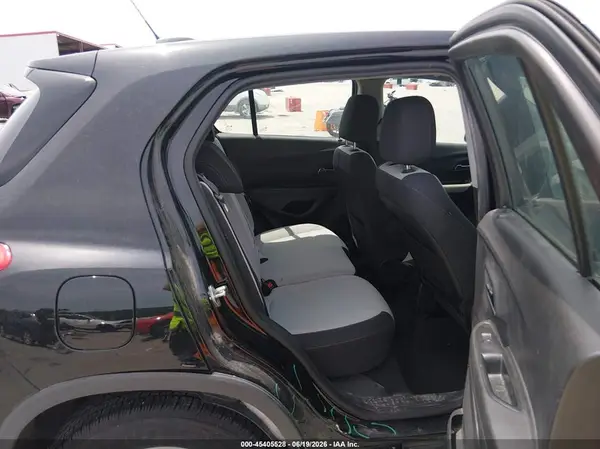 3GNCJKSB9KL310259 2019 CHEVROLET TRAX - Image 8