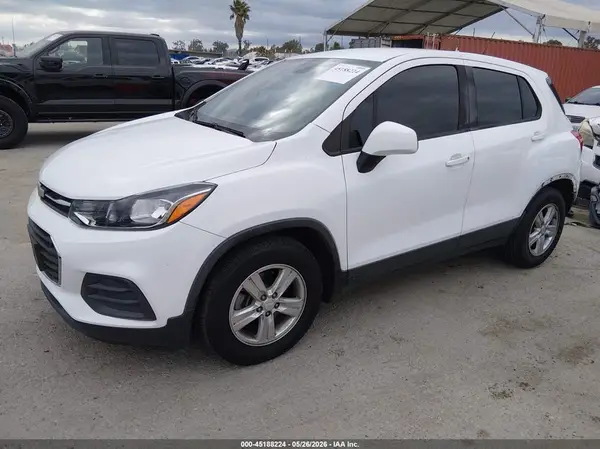 3GNCJKSB9KL312268 2019 CHEVROLET TRAX - Image 2