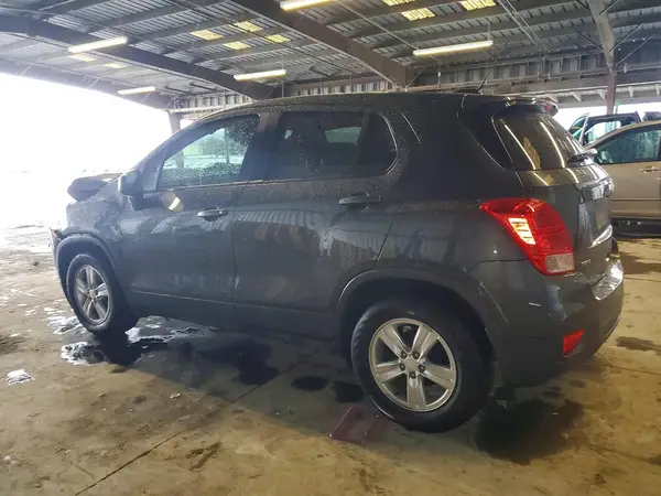 3GNCJKSB9KL312495 2019 CHEVROLET TRAX - Image 2