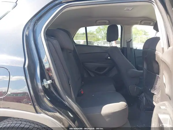 3GNCJKSB9KL313520 2019 CHEVROLET TRAX - Image 8