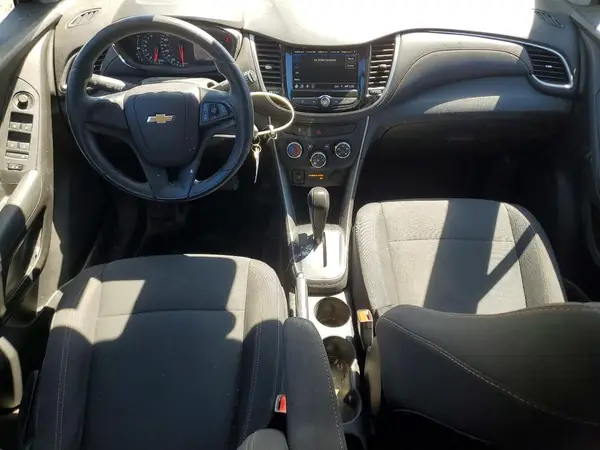3GNCJKSB9KL318555 2019 CHEVROLET TRAX - Image 8
