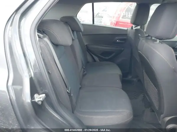 3GNCJKSB9KL321312 2019 CHEVROLET TRAX - Image 8