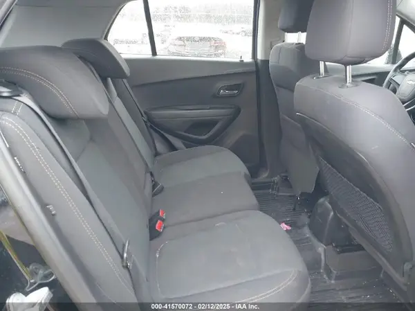 3GNCJKSB9KL334383 2019 CHEVROLET TRAX - Image 8