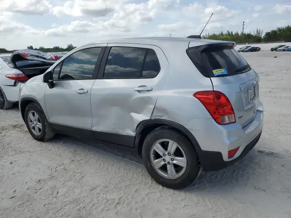 3GNCJKSB9KL342340 2019 CHEVROLET TRAX - Image 2