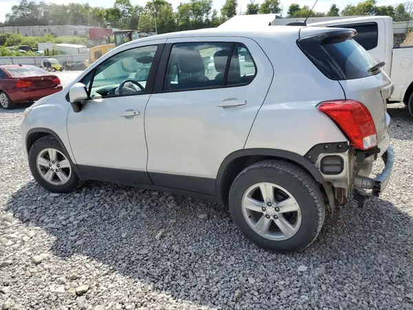 3GNCJKSB9KL347926 2019 CHEVROLET TRAX - Image 2