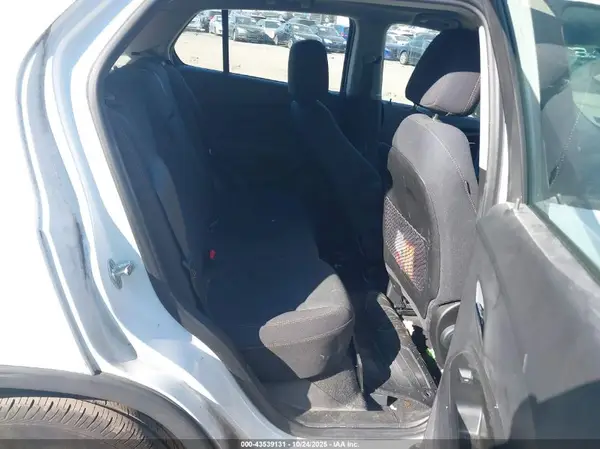3GNCJKSB9KL349952 2019 CHEVROLET TRAX - Image 8