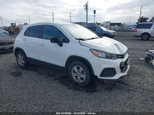 3GNCJKSB9KL357789 2019 CHEVROLET TRAX - Image 1
