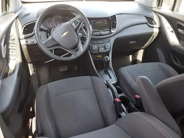 3GNCJKSB9KL361986 2019 CHEVROLET TRAX - Image 8