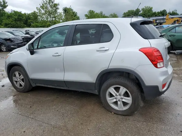 3GNCJKSB9KL371742 2019 CHEVROLET TRAX - Image 2